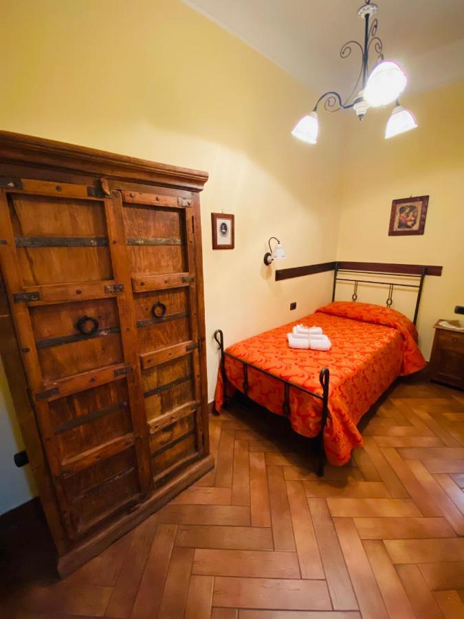 B&B Conte Cavour 나폴리 외부 사진