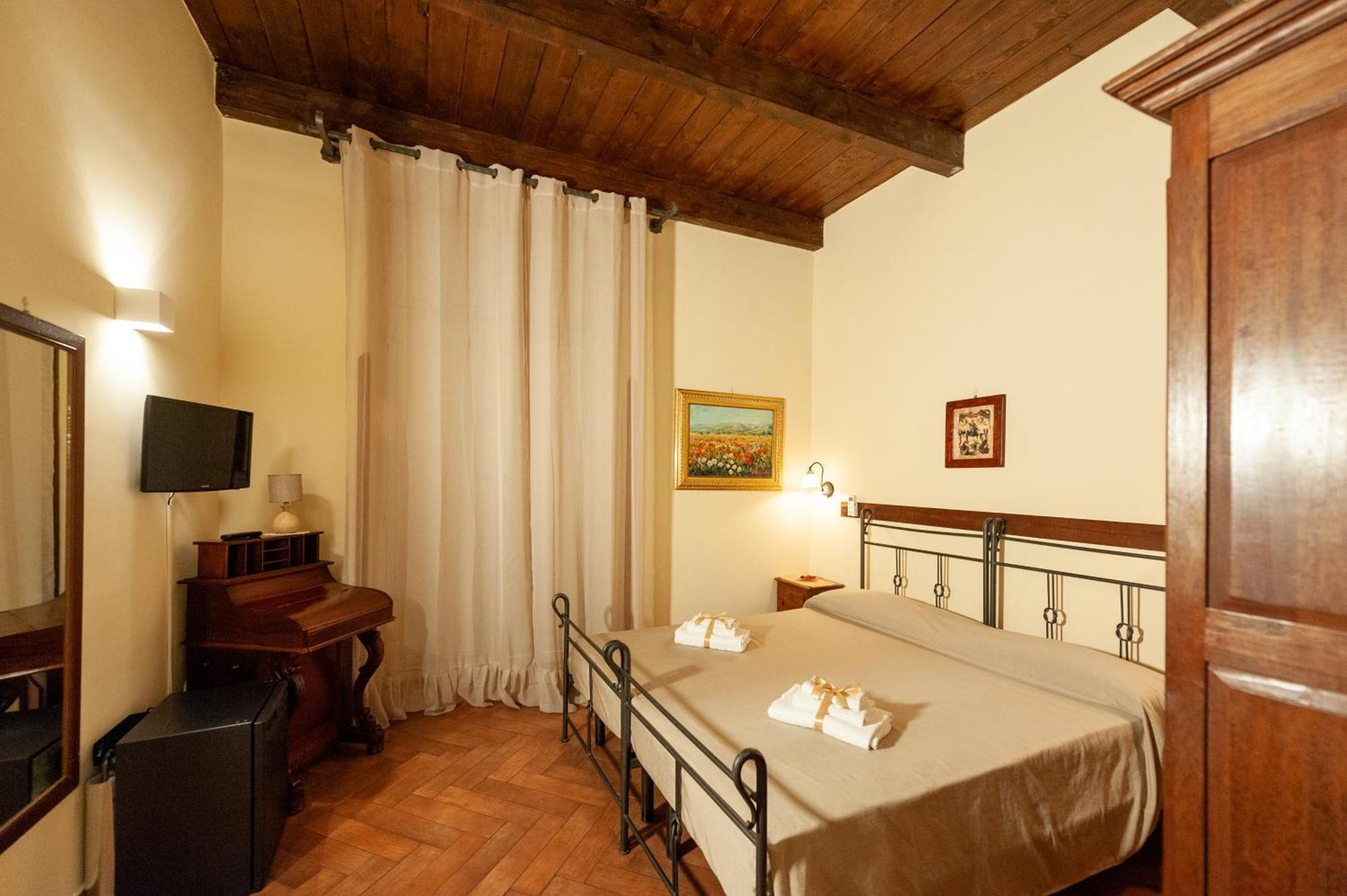 B&B Conte Cavour 나폴리 외부 사진