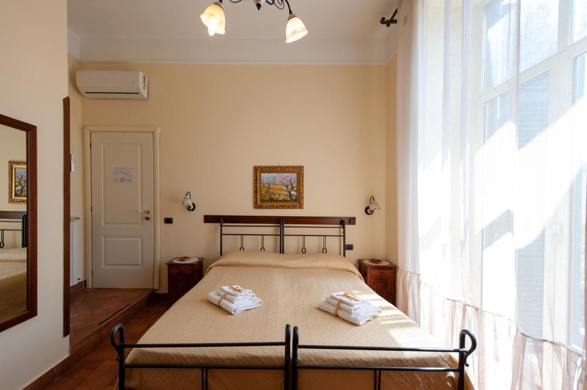 B&B Conte Cavour 나폴리 외부 사진