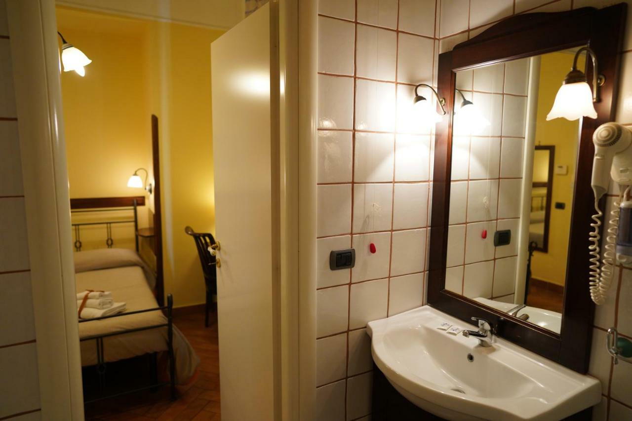 B&B Conte Cavour 나폴리 외부 사진