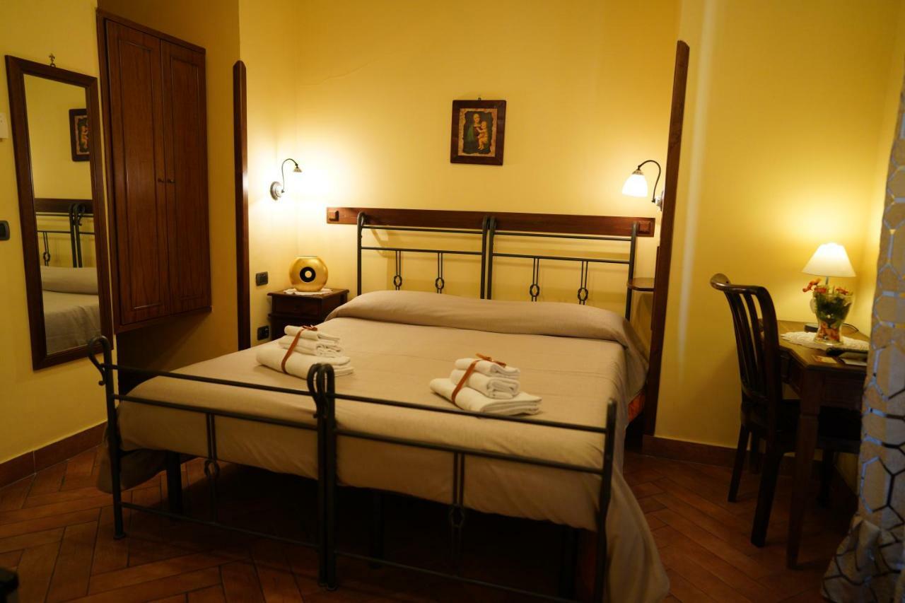 B&B Conte Cavour 나폴리 외부 사진