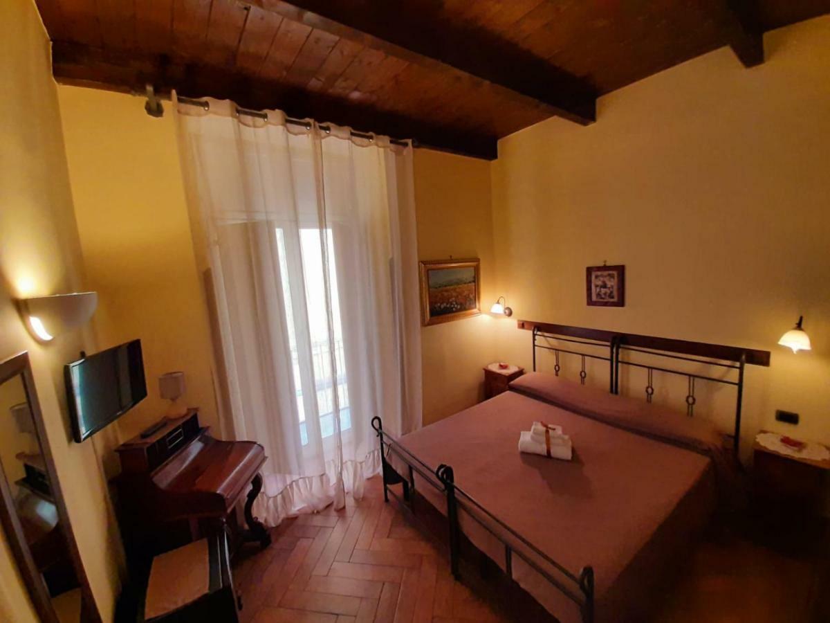 B&B Conte Cavour 나폴리 외부 사진