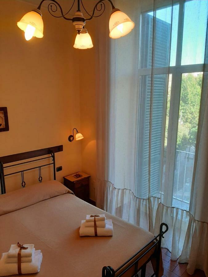 B&B Conte Cavour 나폴리 외부 사진