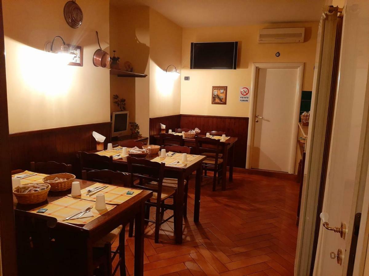 B&B Conte Cavour 나폴리 외부 사진